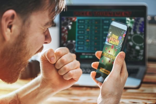 Aviator slot game displayed with IDR bet denominations on mamen4d login
